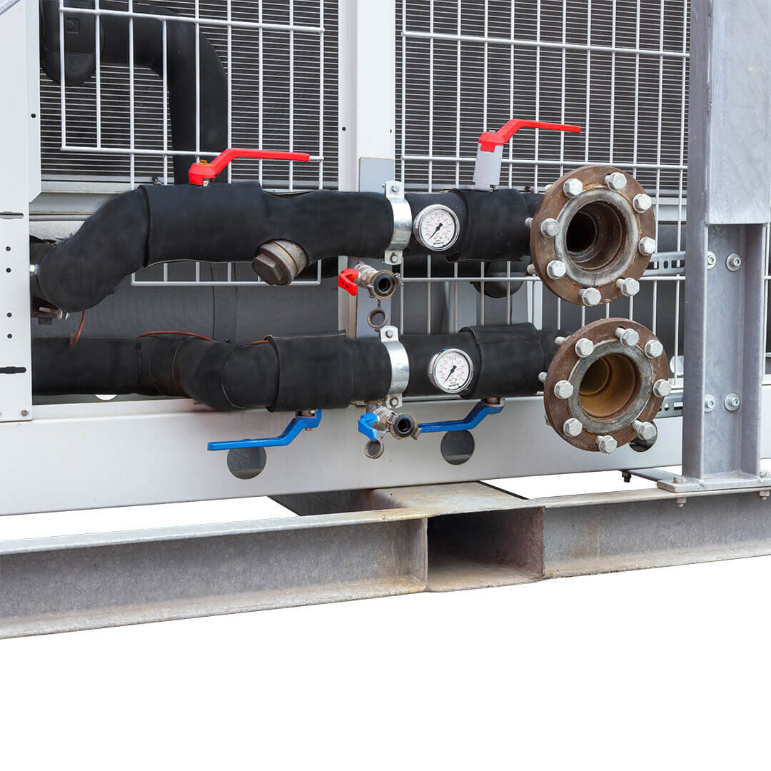 Detailansicht Anschlüsse NOVACHILL Kaltwassersatz 150 kW | © ENERENT